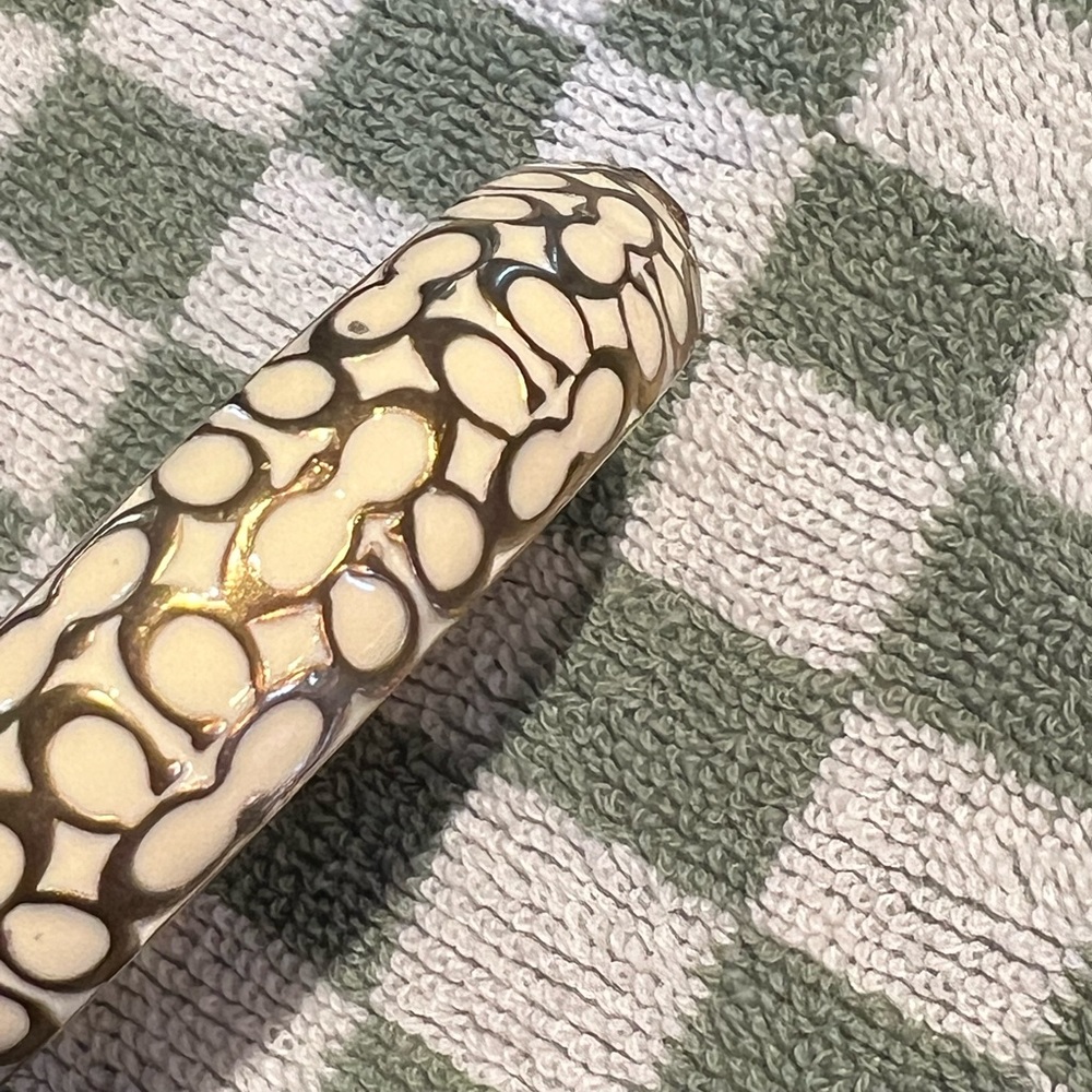 Coach hinged bangle - Picture 3 of 8